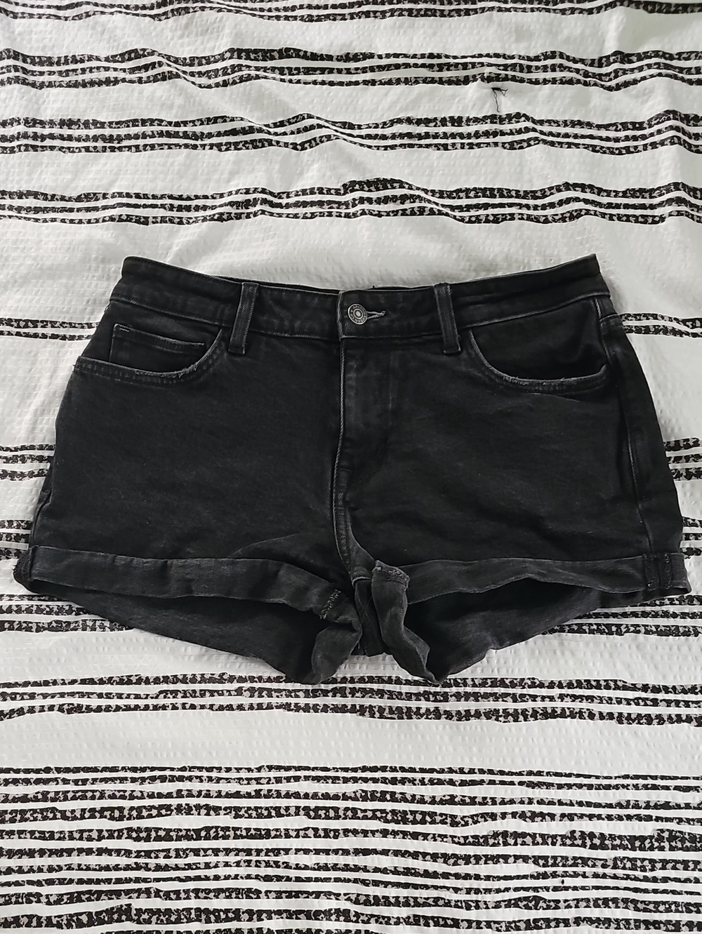 Arizona Jean Company Washed Black Rolled-Hem Denim Shorts